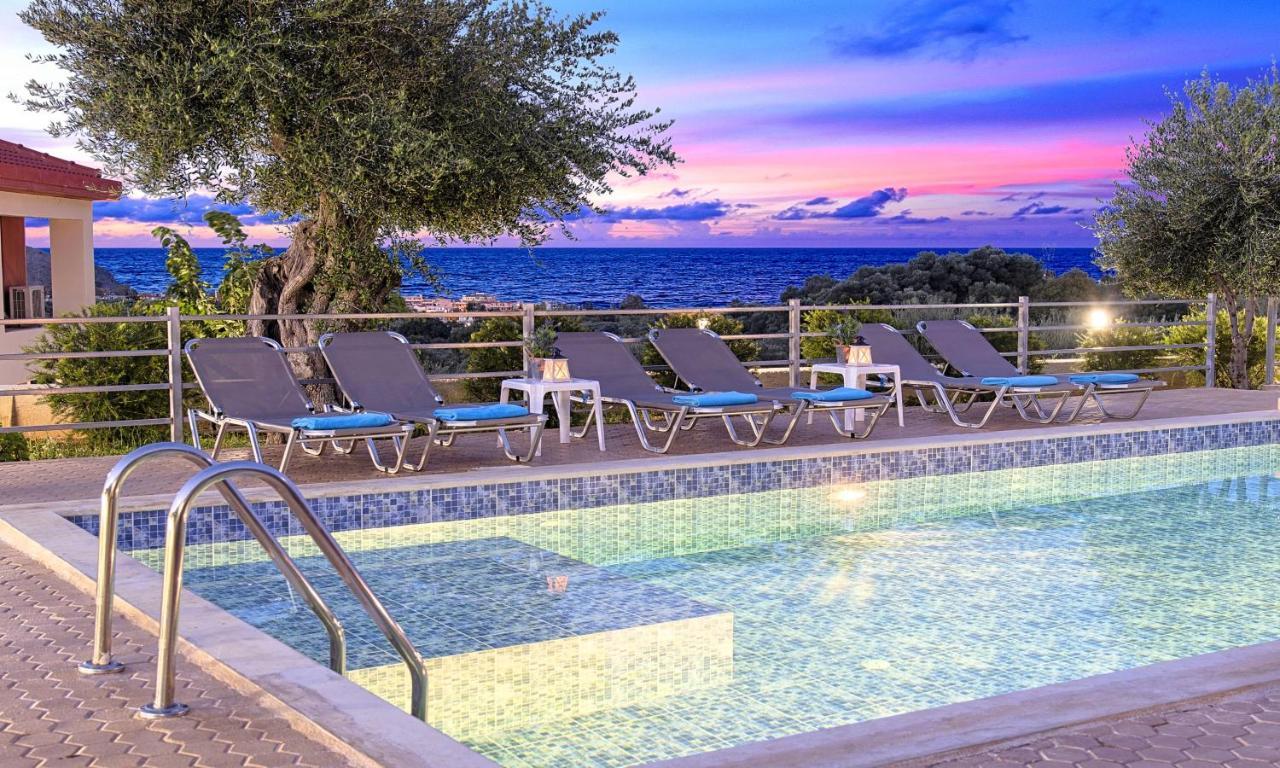Aqua Blue Villas With Heated Pool Mathés Eksteriør bilde